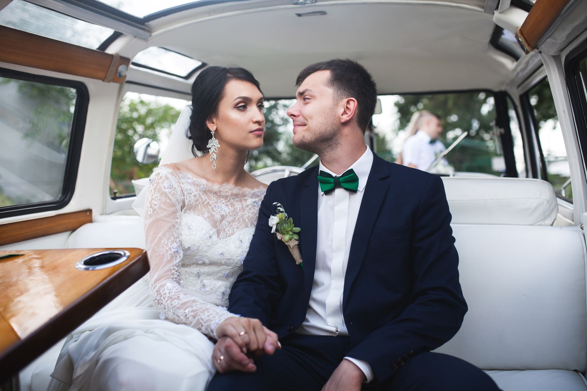 wedding limousine planning tips