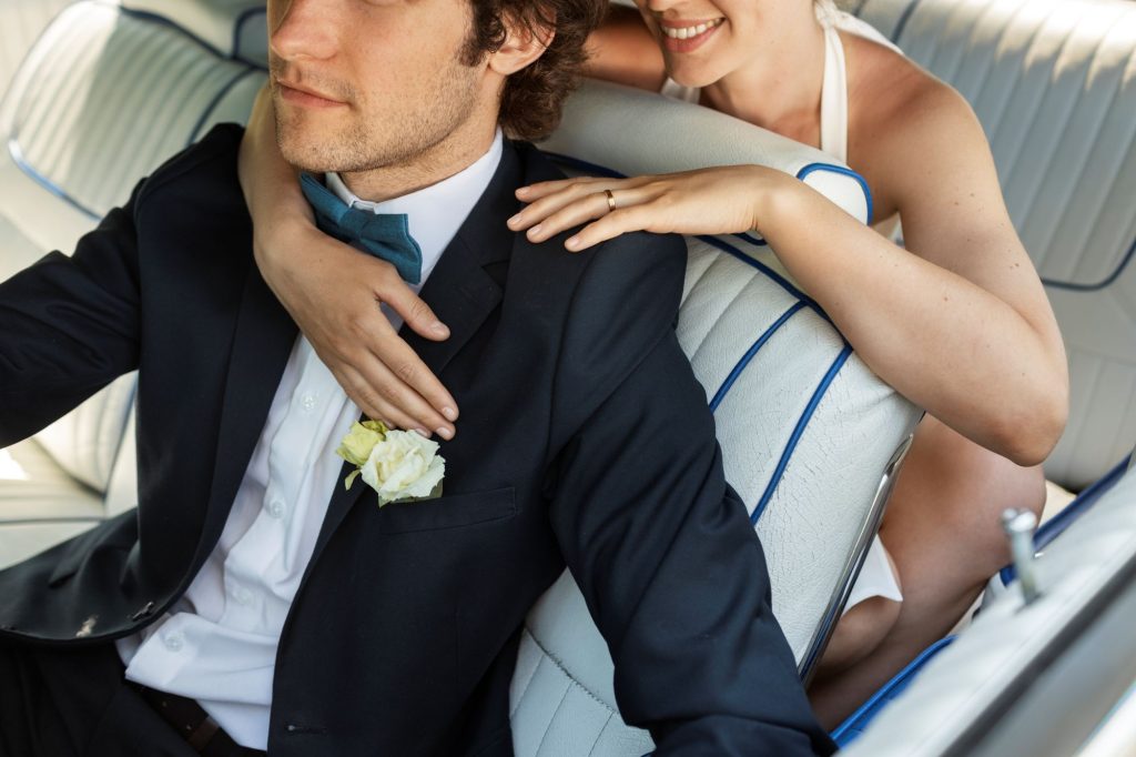 how to plan wedding with a limo